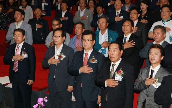 ▲ 민주평화통일자문회의 충북지역회의가 25일 청주시 농업기술센터 청심관에서 출범식을 가졌다.ⓒ충북도