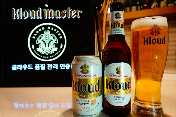 ▲ 클라우드, 맥주 품질 우수 매장에 '클라우드 마스터' 인증 마크 부착. ⓒ롯데주류