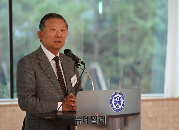 ▲ 신철식 이승만건국대통령기념사업회장이 26일 오후 서울 서대문구 연세대학교 알렌관에서 열린 이승만전집 발간위원회 창립모임에서 기념사를 하고 있다.ⓒ뉴데일리 정상윤 기자.