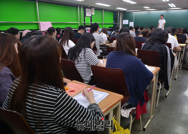 ▲ 수능 준비하는 수험생들 모습. ⓒ뉴데일리.
