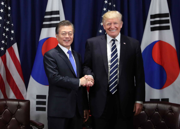 ▲ 도널드 트럼프 미국 대통령이 내달초 서울을 방문해 문재인 대통령과 한미정상회담을 가질 것으로 알려졌다(자료사진). ⓒ뉴시스 사진DB