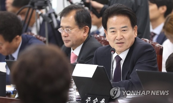 ▲ 지난 12일 국토교통부 국정감사에서 질의하고 있는 정동영 국민의당 의원. ⓒ연합뉴스