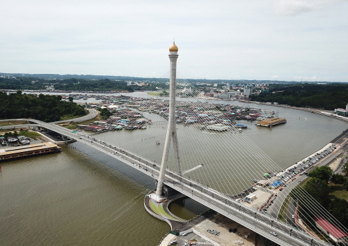 ▲ ⓒ대림산업이 건설한 브루나이 최초 사장교 '순가이 브루나이 대교'가 지난 14일 개통됐다. ⓒ 대림산업