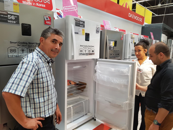 ▲ 튀니지 대형마트 까르푸에 전시된 동부대우 냉장고 ⓒ 동부대우전자