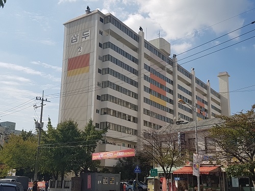 ▲ 삼두1차아파트 입주자대표회는 지하터널 공사 이후 아파트 지반침하 및 균열이 발생했다고 주장하고 있다. =이보배 기자