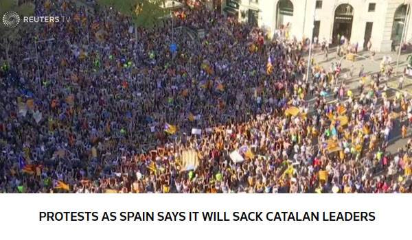 ▲ 스페인 중앙 정부에 반발, 카탈루냐 독립을 촉구하는 지역 주민들. ⓒ英로이터 관련보도 화면캡쳐.