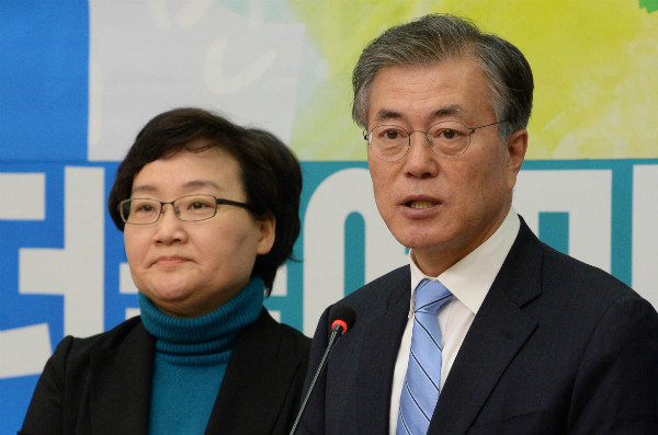 ▲ 문재인 대통령과 문미옥 청와대 과학기술보좌관. ⓒ뉴시스 사진DB