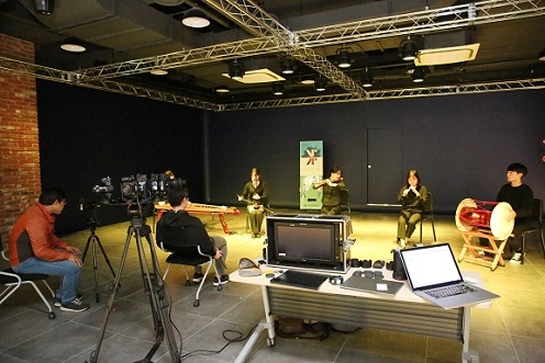 ▲ 수원대학교가 4차 산업혁명 시대 가상현실(VR) 등 전문인력 육성을 위한 교육 과정, 산학협력 등을 선보이고 있다. ⓒ수원대