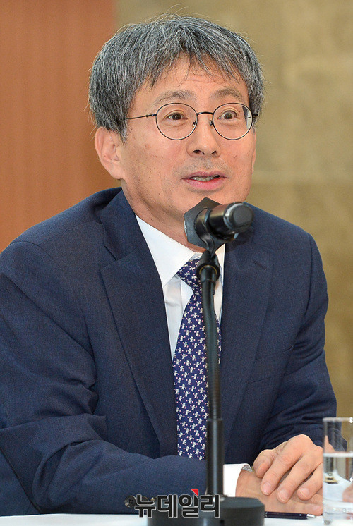 ▲ 주제발표 하는 김광동 나라정책연구원장 ⓒ 뉴데일리 공준표