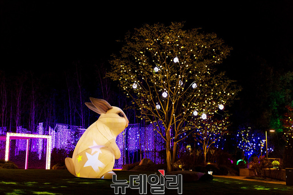 ▲ 코오롱그룹이 운영하는 덕평자연휴게소 내 개장한 빛 테마파크.ⓒ코오롱그룹