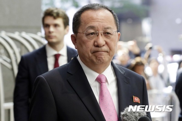 ▲ 美뉴욕에 나타난 리용호 北외무상. 그가 유엔에서 하는 발언을 보면, 북한은 '외교'가 아니라 '외무'에 집중하고 있음을 알 수 있다. ⓒ뉴시스. 무단전재 및 재배포 금지.