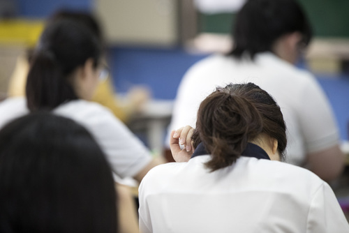 ▲ 2018학년도 국제고·외고 원서접수가 내달 초부터 진행된다. 고교 입시에 나서는 중3 학생은 자기소개서, 면접 등을 대비하는 준비가 필요하다. ⓒ뉴시스