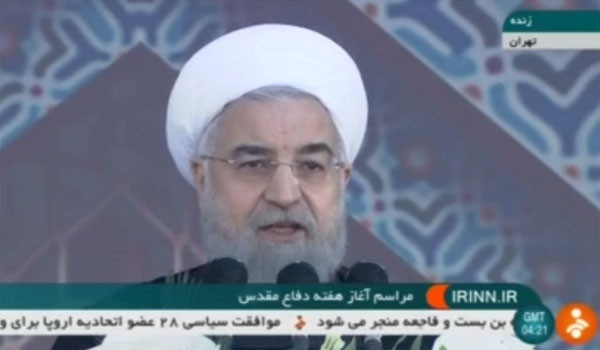 ▲ 하산 로하니 이란 대통령이 지난 29일(현지시간) 의회 연설에서 "우리는 탄도미사일을 계속 생산할 것"이라며 "미사일 생산이 국제법 위반은 아니다"라고 주장했다고 한다. 사진은 지난 9월 하순 이란 공화국 혁명수비대를 사열하면서 연설하는 하산 로하니 대통령. ⓒ英로이터 통신-이란 관영TV.