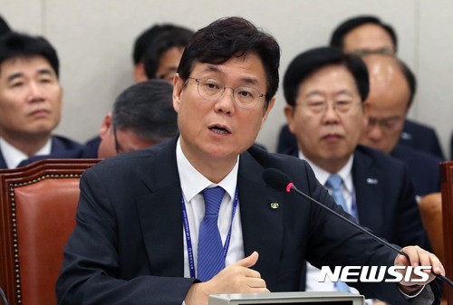 ▲ 이관섭 한국수력원자력 사장이 여의도 국회에서 열린 산업통상자원중소벤처기업위원회 국정감사에 출석해 답변하고 있다. ⓒ뉴시스