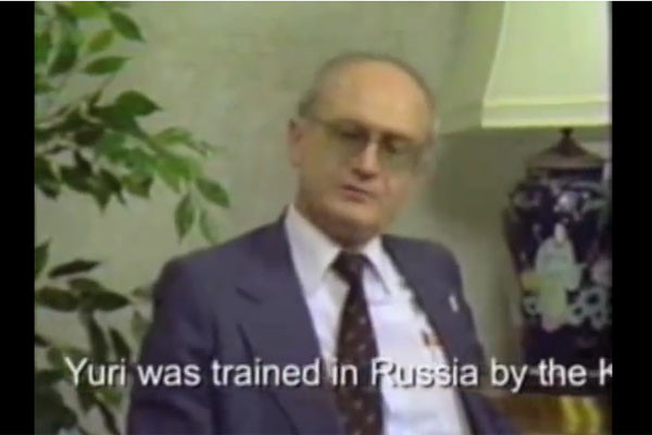 ▲ 舊소련 KGB 훈련교관 출신인 '유리 베즈메노프'가 1985년 서방 언론과 인터뷰할 때 모습. 그는 60년대부터 시작된 서방의 반전평화운동, 페미니즘 운동 등의 배후에는 소련이 있다고 주장했다. ⓒ유튜브 관련화면 캡쳐.