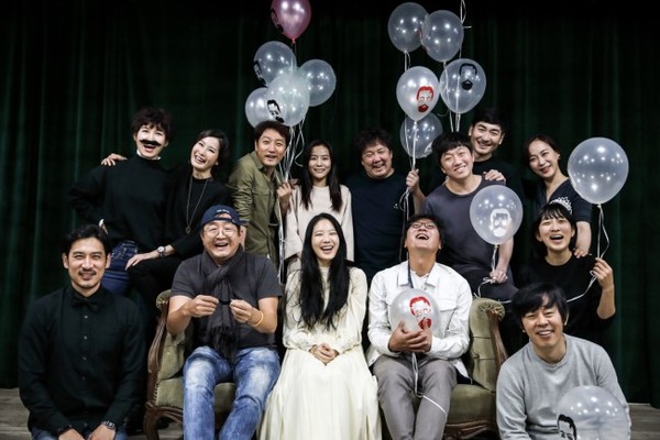 ▲ (왼쪽 상단부터 시계방향)권지숙, 정수영, 이석준, 서정연, 구도균, 이창훈, 이갑선, 우현주, 이은, 최덕문, 김태훈, 하현지, 남문철, 박기덕.