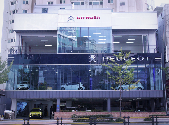 ▲ 푸조·시트로엥 부산 전시장 및 서비스센터.ⓒ한불모터스