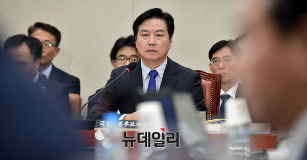 ▲ 홍종학 중소벤처기업부 장관 후보자. ⓒ뉴데일리 이종현 기자