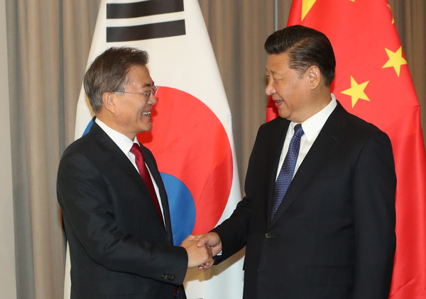 문재인 대통령(왼쪽)과 시진핑 중국 국가주석. ⓒ뉴시스