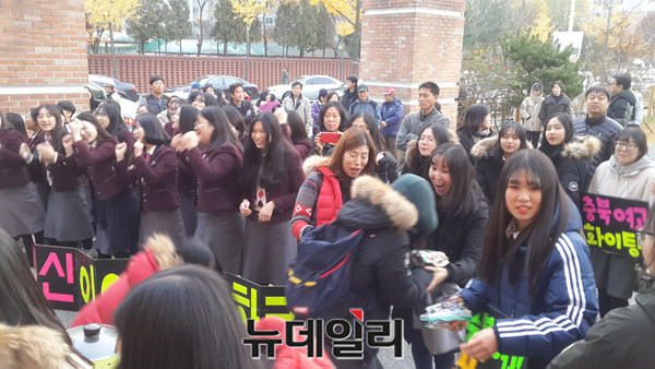 ▲ 지난해 수능시험 입장 모습.ⓒ김종혁 기자