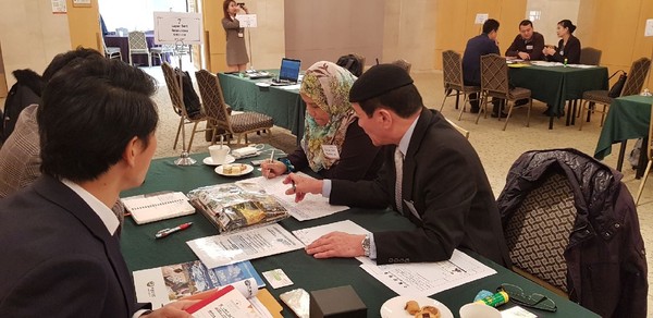 ▲ 15일 열린 제4차 해외바이어 초청 미니 수출상담회 모습.ⓒ충남도