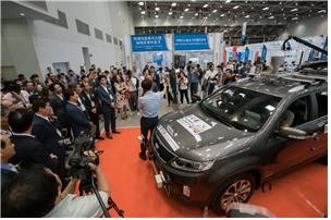 ▲ 대구시가 개막을 코앞에 둔 대구국제 미래자동차 엑스포 개막 준비에 전력을 쏟고 있다. 사진은 지난해 엑스코에서 열린 대한민국 IT엑스포 자율주행차 특별관 모습.ⓒ대구시