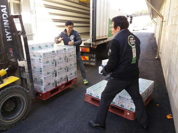 ▲ 서울우유협동조합, 포항 지진 피해 지역에 우유 2만6천개 지원. ⓒ서울우유협동조합