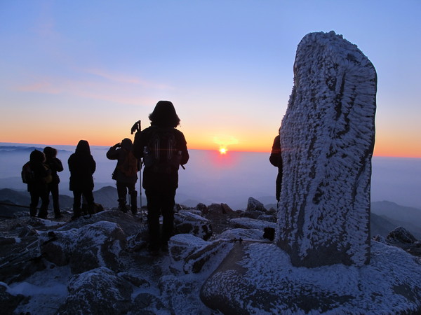 ▲ 소백산 비로봉 일출과 설경.ⓒ단양군