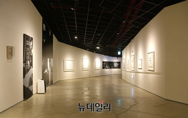 ▲ 화천감성마을 문제대책위원회가 이외수의 폭언 논란과 막말 행태를 비판하며 발표한 성명서. ⓒ뉴데일리 정상윤 사진기자