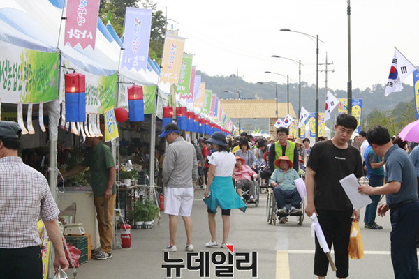 ▲ ‘2017청원생명축제’ 관람객 모습.ⓒ김종혁 기자