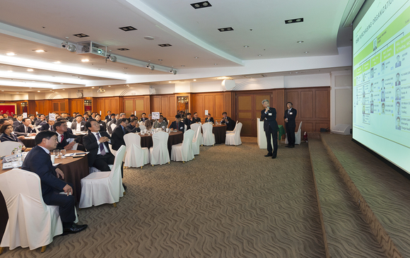 ▲ 르노삼성자동차는 ‘르노삼성자동차수탁기업협의회(RSSA)’ 주최로 29일 부산시 파라곤호텔에서 열린 ‘RSSA 세미나’에 참여해 올해 실적과 ‘르노그룹 비전 2022’을 공유했다.ⓒ르노삼성자동차