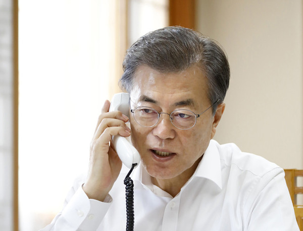 ▲ 문재인 대통령이 지난 30일 도널드 트럼프 미국 대통령과 두 번째 통화를 했다. ⓒ뉴시스 DB