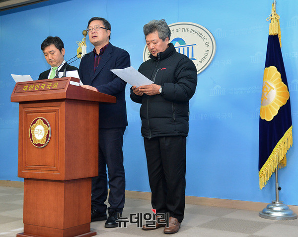 ▲ 왼쪽부터 현덕규 국민의당 제주시을위원장, 장성철 제주도당위원장, 오진택 서귀포시 지역위원장 ⓒ 뉴데일리 공준표