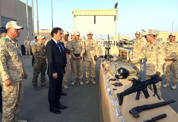 ▲ 임종석 대통령 비서실장이 지난 10일 UAE 아크부대를 방문했다. ⓒ청와대