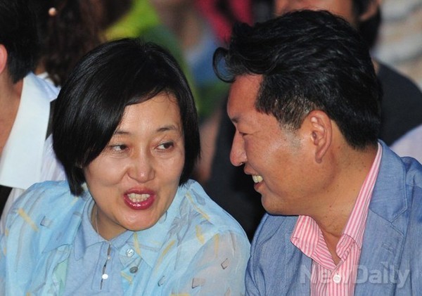 더불어민주당 박영선 의원(좌)과 정청래 전 의원(우). 최근 두 의원 모두 서울시장 출마 의지를 밝혔다.ⓒ뉴데일리 정상윤 기자