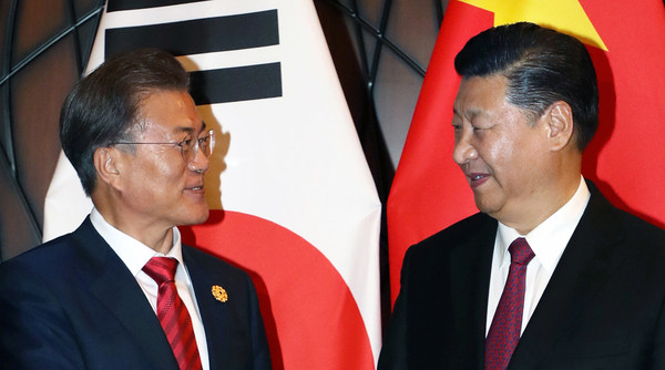 ▲ 문재인 대통령(왼쪽)과 시진핑 중국 국가주석. ⓒ뉴시스