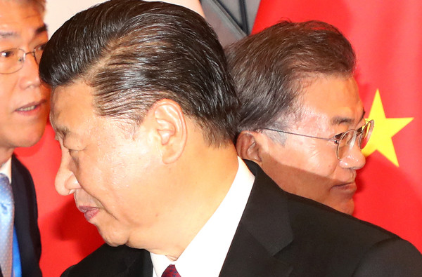 ▲ 문재인 대통령(오른쪽)과 시진핑 중국 국가 주석. ⓒ뉴시스