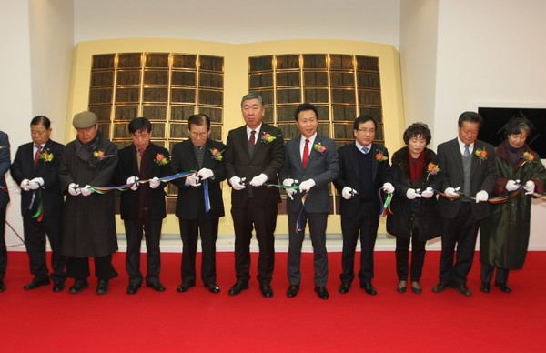충북 청주고인쇄박물관이 15일 새로운 전시관을 구성하고 4개월만에 재개관했다.ⓒ청주시
