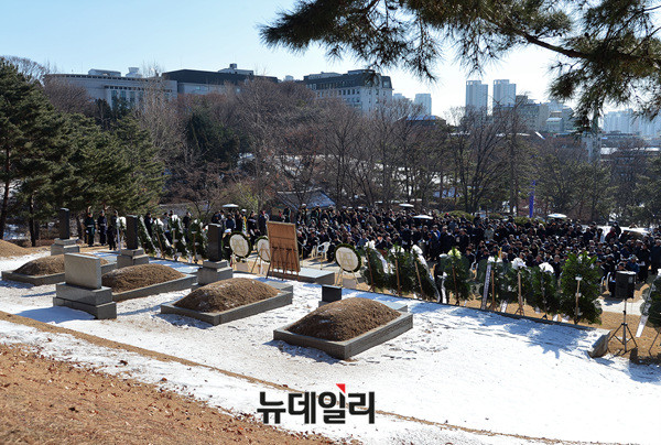 ▲ 왼쪽부터 이경근 서울지방보훈청장, 황길수 매헌윤봉길의사기념사업회장 ⓒ 뉴데일리 공준표