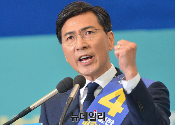 ▲ 더불어민주당 안희정 충남도지사. ⓒ뉴데일리 공준표 기자