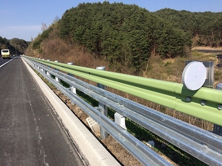 ▲ 영동선 내 가드레일 개량공사 후 모습.ⓒ도로공사