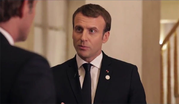 2018년 2월 9일 개막하는 평창 동계올림픽에 엠마누엘 마크롱 프랑스 대통령이 참석할 가능성이 높다고 외교부 관계자가 밝혔다. 사진은 프랑스 채널2와 인터뷰하는 마크롱 대통령. ⓒ마크롱 프랑스 대통령 트위터 캡쳐.