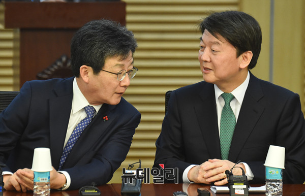 ▲ 바른정당 유승민 대표와 국민의당 안철수 대표. ⓒ뉴데일리 이종현 기자