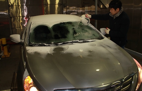 ▲ 겨울철 차량 관리방법 실험.ⓒ교통안전공단