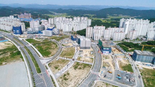 ▲ 경북도가 새해들면서 도청신도시 활성화에 속도를 붙인다. 사진은 경북도청 신도시 전경.ⓒ경북도