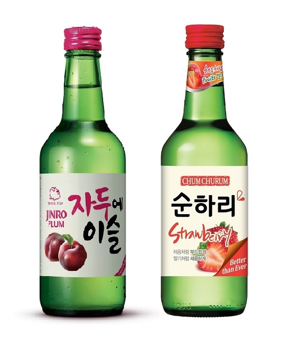 ▲ (좌) 하이트진로 '자두에이슬', 롯데주류 '순하리 딸기'. ⓒ각사