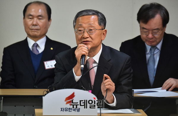 ▲ 국회 헌법개정·정치개혁특별위원회 위원장에 선임된 자유한국당 김재경 의원. ⓒ뉴데일리 이종현 기자