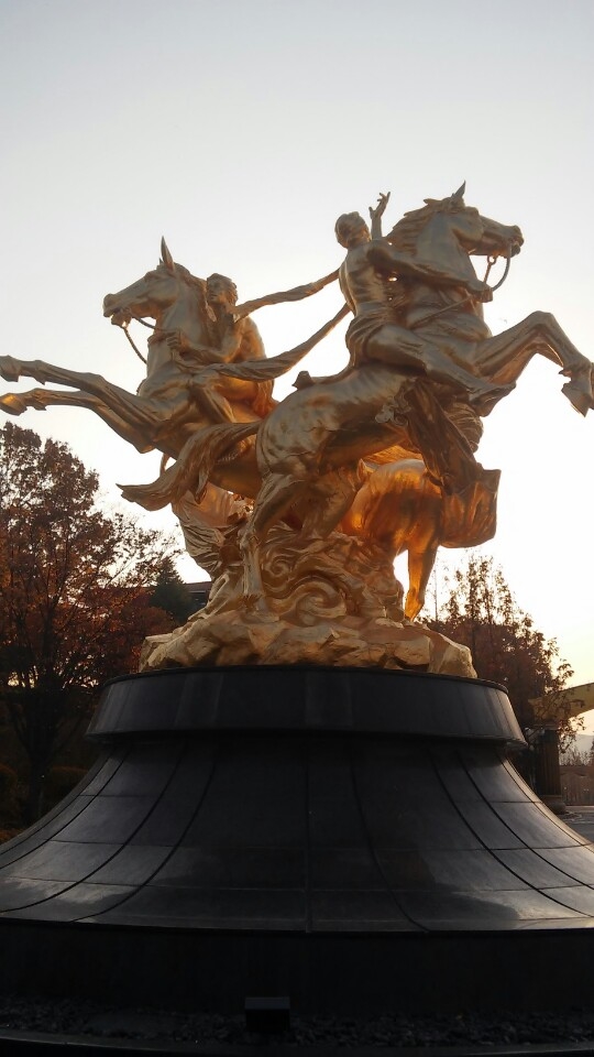 ▲ 마사회의 상징인 '금동천마상' ⓒ뉴데일리DB