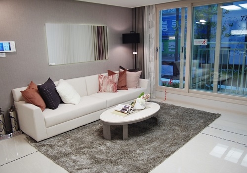 ▲ 한강 금호어울림 전용 77㎡ 거실. ⓒ금호산업