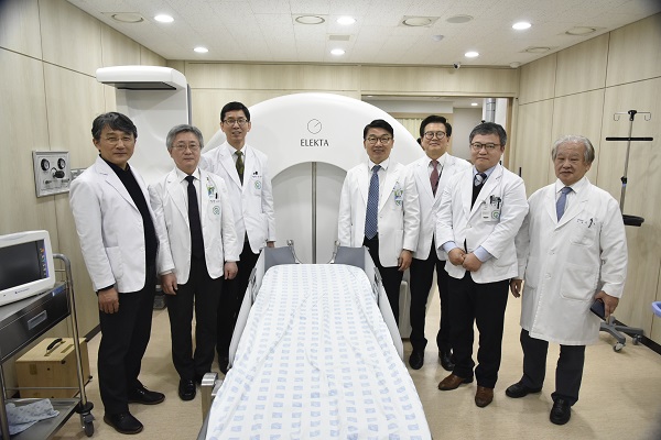 ▲ 충북대학교병원이 6세대 최첨단 감마나이프 아이콘을 갖춘 감마나이프센터 개소식을 갖고 본격 운영에 들어갔다.ⓒ충북대병원